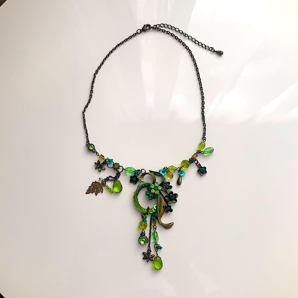 Green statement necklace